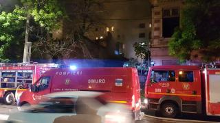Incendiu devastator în Giurgiu. Trei copii și un adult au ajuns la spital, cel mai mic are 3 ani