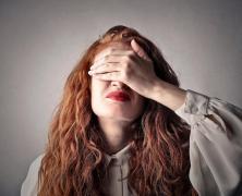 Româncă angajată la Comisia Europeană, sedusă și păcălită cu zeci de mii de euro de un brașovean