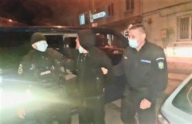 Un fugar urmărit național s-a dat singur de gol, la Reșița, pentru că nu a purtat mască