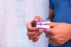 Dispozitiv cu ajutorul căruia se măsoară nivelul de oxigen din sânge