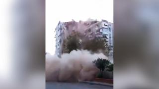 clădire prăbușită după cutremur