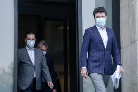 Nicuşor Dan se testează pentru Covid-19