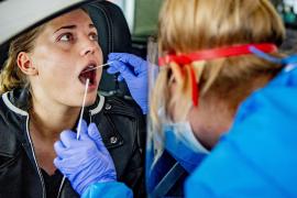 Studiu: Peste 80% dintre persoanele infectate cu Covid-19 nu au avut simptome-cheie la momentul testării