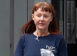 O femeie a dat foc la casa de 400.000 de lire, după divorţ, în care a trăit 36 de ani cu soţul său