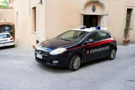 Băiatul unei familii de români din Italia și-a înjunghiat tatăl ca să-și apere mama. Adolescentul are 16 ani