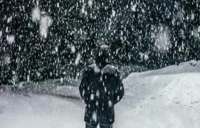 Ninsori în ultima zi de toamnă. Meteorologii anunţă viscol în Dobrogea