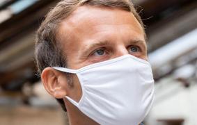 Preşedintele Franţei, Emmanuel Macron, fotografiat la Palatul Élysée