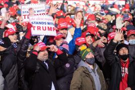 Suporteri ai lui Donald Trump, din Wisconsin, în timpul unui miting electoral