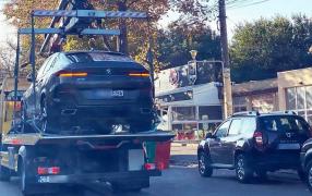 Elena Băsescu a rămas fără mașină după ce a parcat neregulamentar