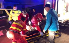 Băiatul de 16 ani a fost înjunghiat în spate cu un cuțit