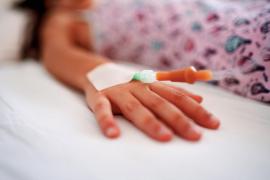 O fetiță de 4 ani infectată cu noul coronavirus a murit la Iași