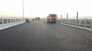 Ministrul Transporturilor se laudă cu 90 de kilometri de autostradă inauguraţi în 2020