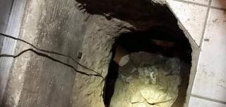 Tunelul secret a fost construit între casele celor doi