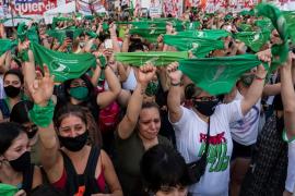 Senatul argentinian a votat după o dezbatere de 12 ore o lege prin care avortul este legal până în a 14-a săptămână de sarcină