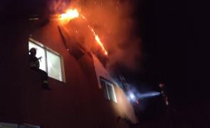 O persoană a avut nevoie de ajutor medical în urma incendiului din Maramureş