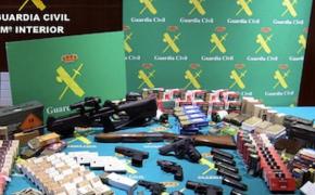 Românul şi oamenii săi importau arme de foc din Europa de Est