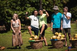 Asia Express- Drumul Comorilor, lider detașat de piață. Diseară, echipele se luptă în cursa pentru ultima șansă