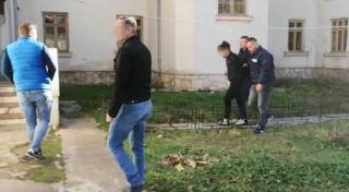 Copil bătut pe stradă, în comă la spital