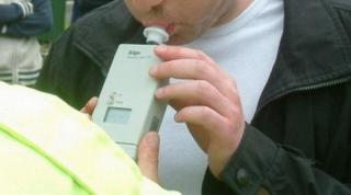 Bărbatul a fost reţinut pentru 24 de ore