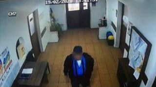 Italianul infectat cu coronavirus, filmat în Primăria Drăguţeşti din Gorj (Video)