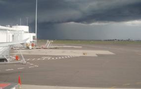 Tarom a anulat două curse aeriene, din cauza furtunii Ciara