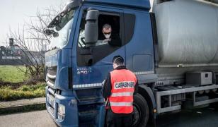 Șofer de TIR cu coronavirus