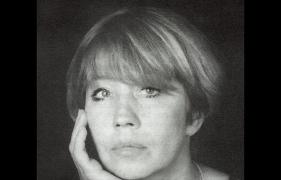 Carmen Galin se născuse în 1946, la Iași