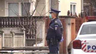 Grupurilor mai mari de trei persoane, interzise pe domeniul public, în Hârșova