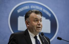 Nelu Tătaru într-o conferință de presă