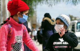 Ce se întâmplă cu copiii familiilor în care ambii părinți sunt găsiți pozitiv cu covid-19