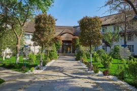 O vacanta de vis se petrece la New Lebada Resort in Delta Dunarii!