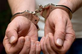 Românii ar fi fost tocmiţi pentru înlăturarea liderului unei grupări de traficanţi de droguri