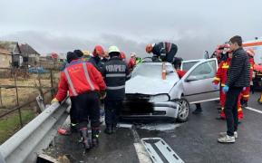 Intervenţia pompierilor la accidentul de la ieşire din Vlădeni