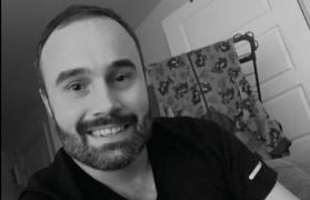 Polițistul se teme că bebelușul nu îl va recunoaște la revedere