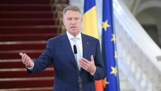 Klaus Iohannis: Școlile rămân închise. Nu putem permite niciun pas înapoi!