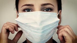 Masca de protecție poate fi înlocuită cu alte elemente vestimentare