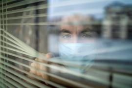 Constănțean uitat de autorități în autoizolare: „Îmi este frică să nu fiu amendat când voi ieși din casă!”