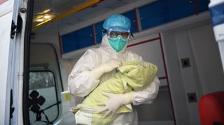 Nu se știe dacă nou-născutul avea condiții medicale preexistente