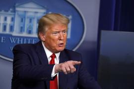 Donald Trump ia întrebările reporterilor la conferința de la Casa Albă