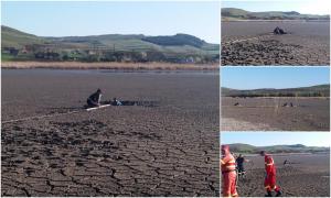 Copil de 10 ani scufundat în nămol până la brâu, salvat de pompierii militari