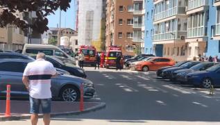Un copil de 2 ani a murit după ce a căzut de la etajul 5 al unui bloc din Capitală