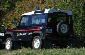 Românul a profitat că bătrânii încă nu ies foarte des din casă