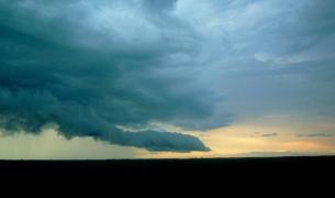 Cod galben de vânt, ploi și descărcări electrice, în 13 județe din România