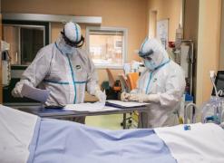 Încă 3 pacienți cu coronavirus au murit, în România, ridicând bilanțul deceselor la 1.144