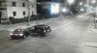 Impact devastator la Timișoara, între un BMW și un Hyundai. Culmea, ambii șoferi circulau fără asigurare (Video)