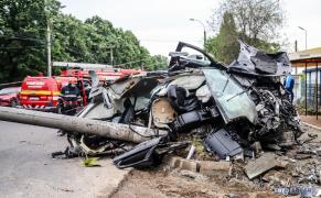 Un Audi s-a rupt în două pe șoseaua București, la ieșire din Giurgiu