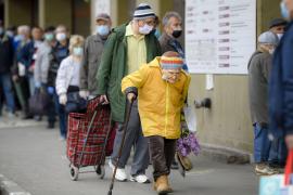 Peste două milioane de români vor beneficia de masti gratuite de la stat