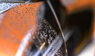 Cum să-ți speli singur mașina: iată care sunt pașii necesari