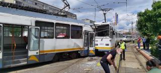 Două tramvaie s-au ciocnit în Capitală, pe Șoseaua Olteniței