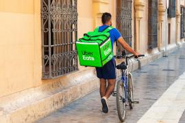 Uber Eats iese de pe piaţa din România